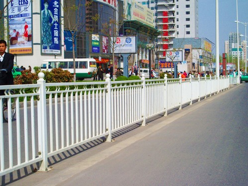 交通护栏