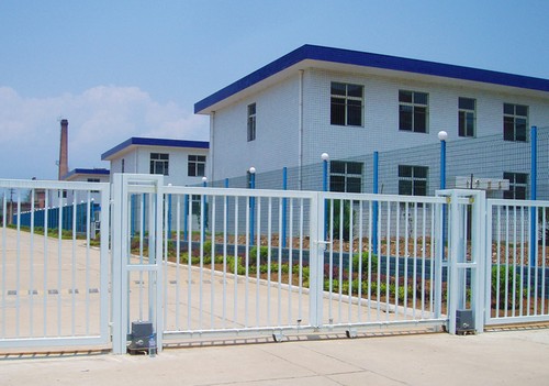 有轨平移栅栏门