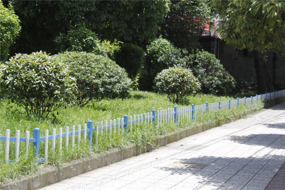 草坪栏