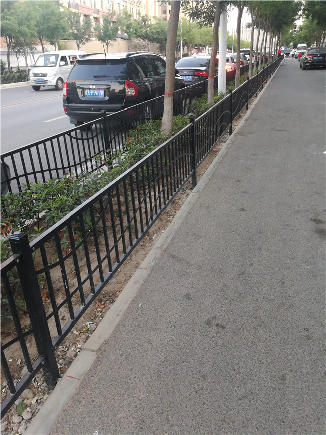 西安铁艺绿化护栏