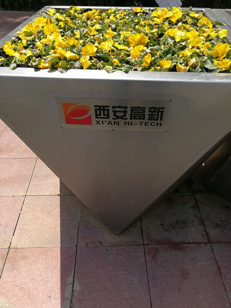 西安高新区科技路不锈钢花钵