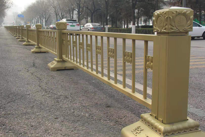 金色护栏